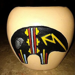 Vintage Native American Sculptured vase